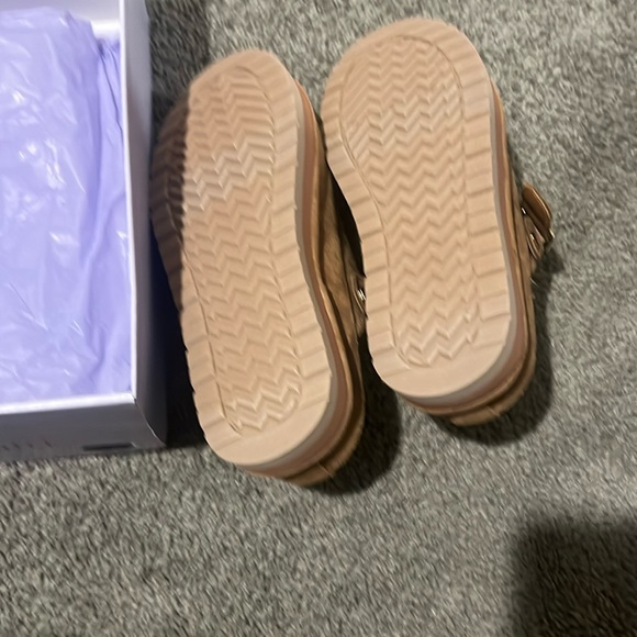 NWT Madden Girl Graham Tan Slip-On Shoes with Buckle and heel strap. Sz. 8 - Picture 7 of 7